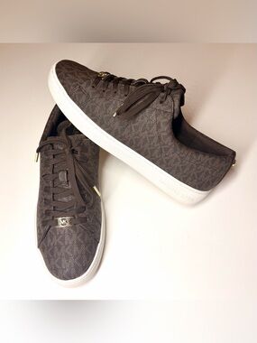 Michael Kors Women’s Keaton Lace Up Sneaker Brown MK Signature Size- 10 M
